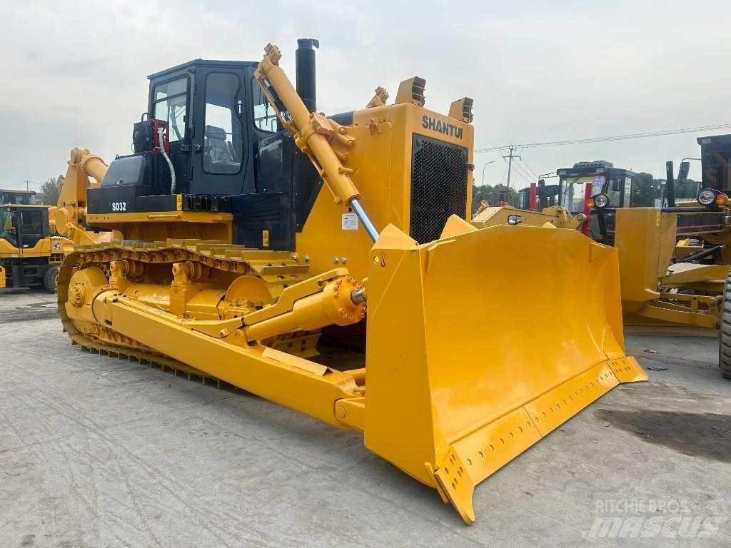 Shantui SD 32 Paletli dozerler