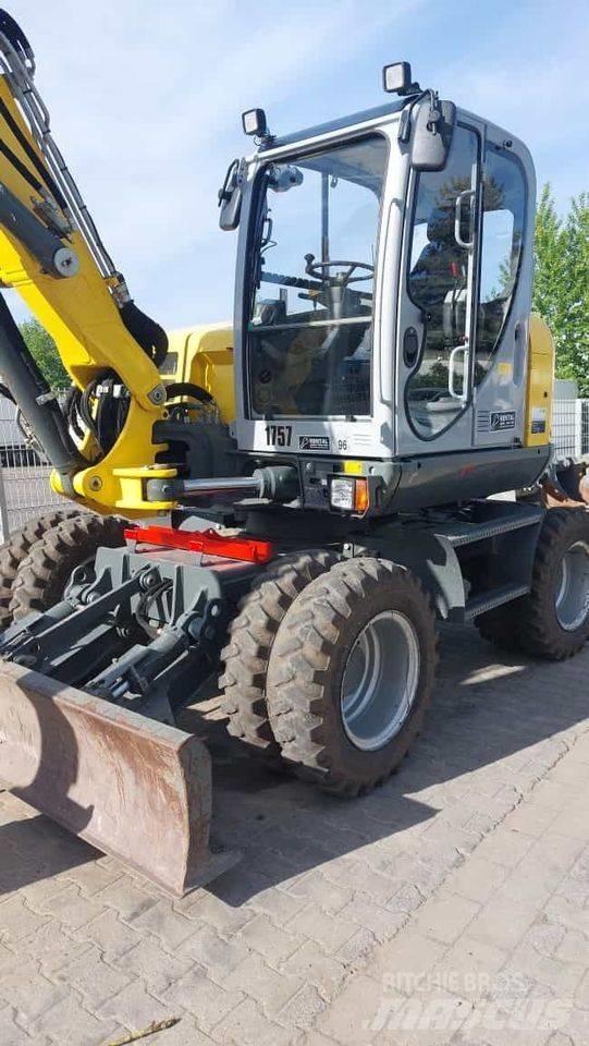 Wacker Neuson EW 100 Lastik tekerli ekskavatörler