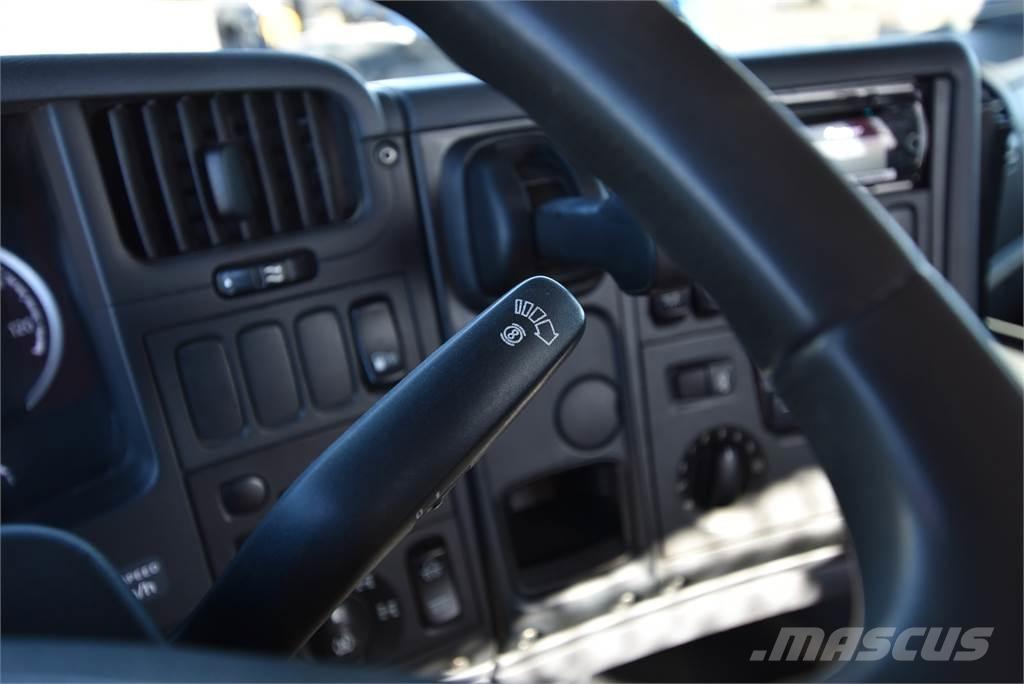 Scania G440 8X4 Araç üzeri vinçler