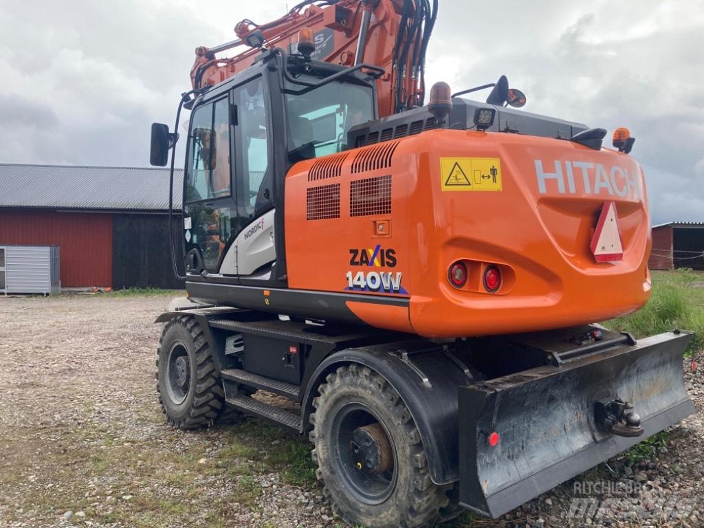 Hitachi 140w Lastik tekerli ekskavatörler