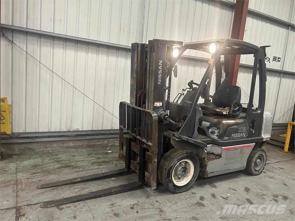Nissan Y1D2A25Q Dizel forkliftler