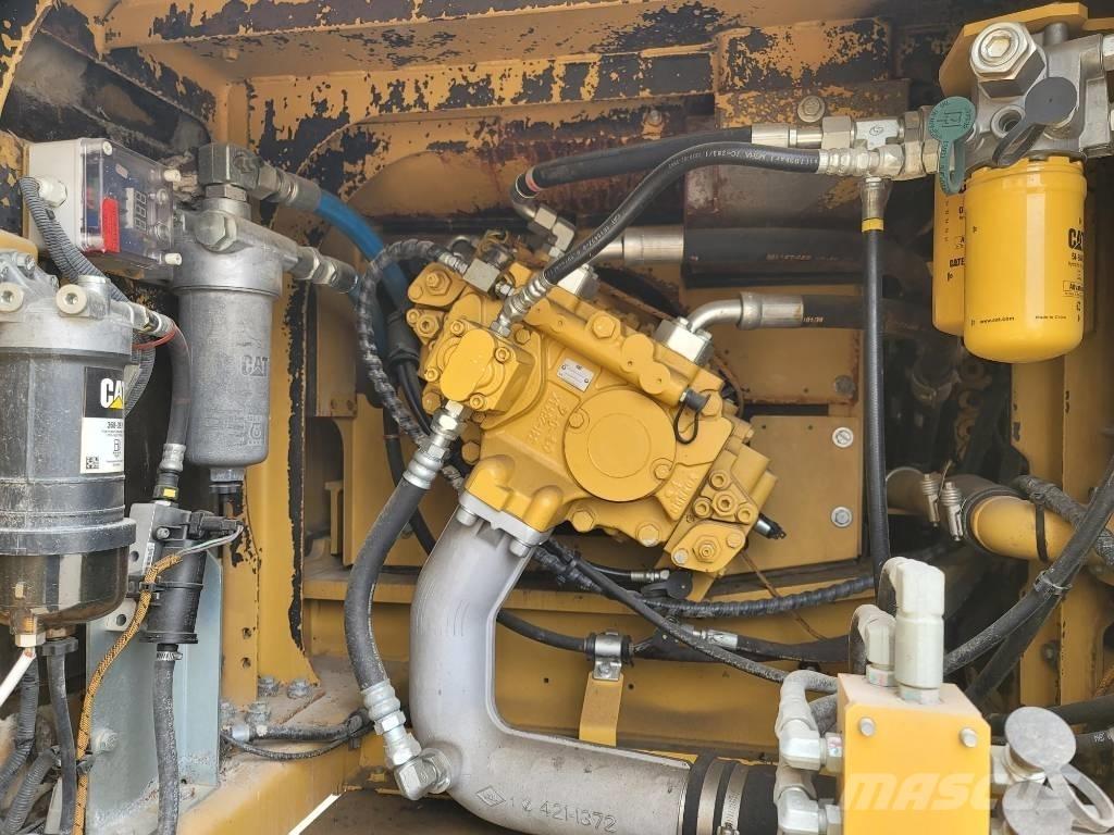 CAT 330FL Paletli ekskavatörler