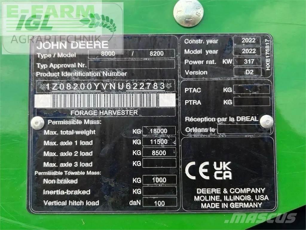 John Deere 8200 i Kendi yürür silaj makinalari