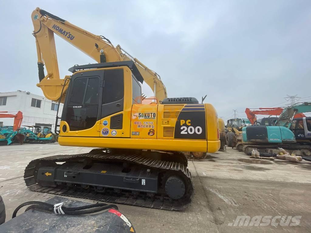 Komatsu PC 200-8 Paletli ekskavatörler