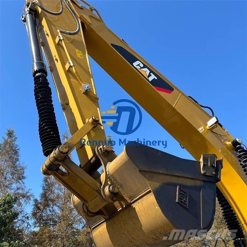CAT 323D2 Paletli ekskavatörler