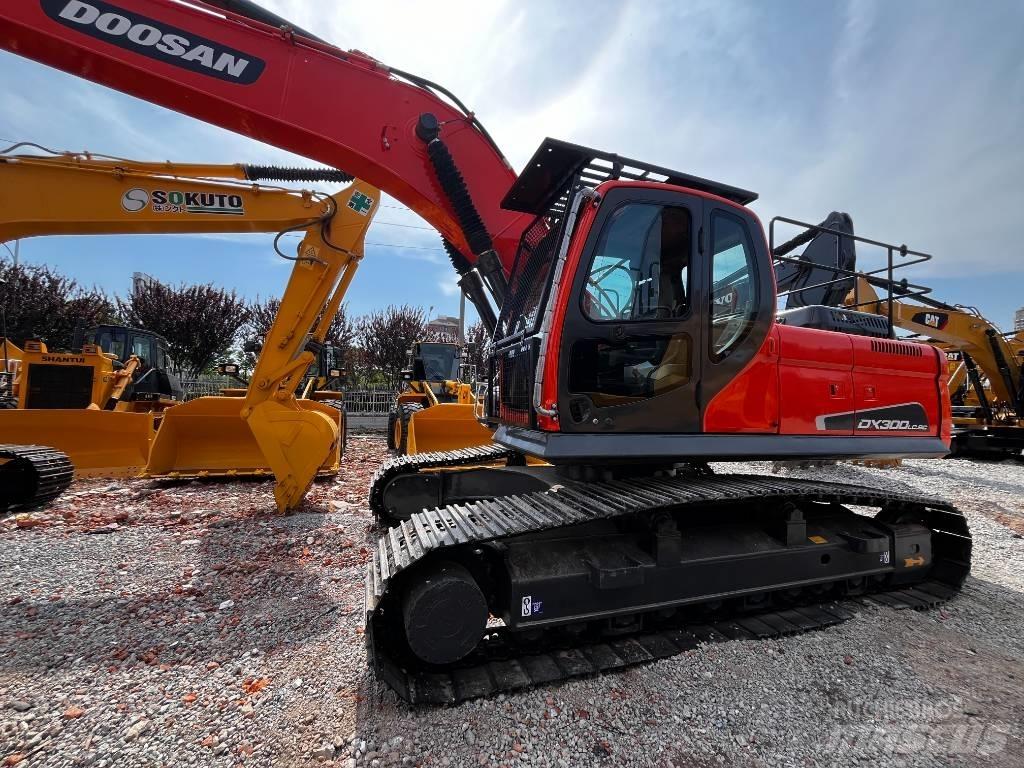 Doosan DX 300 LC-9C Paletli ekskavatörler