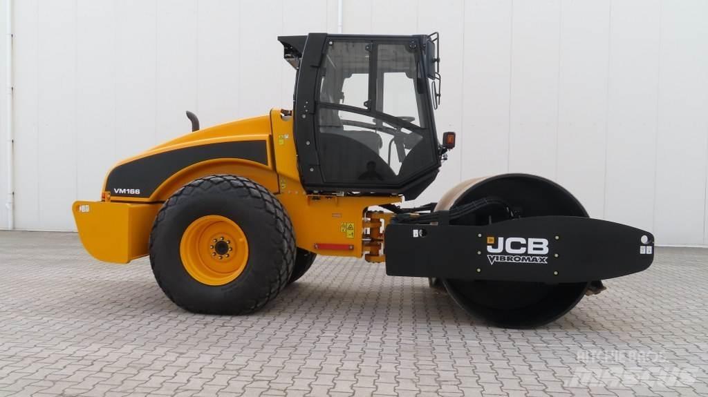 JCB VM166D Tek tamburlu silindirler