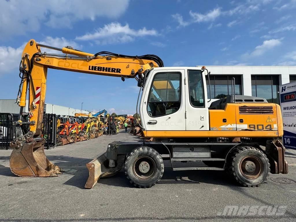 Liebherr A904C Lastik tekerli ekskavatörler