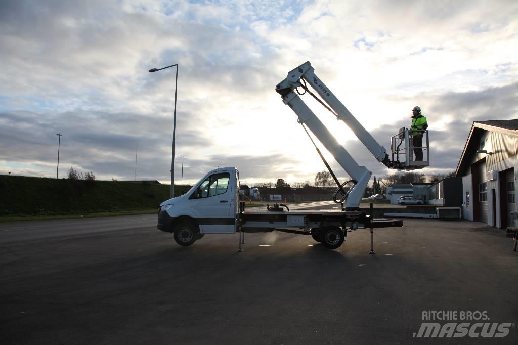 VERSALIFT VTX 240 G3 Araç üstü platformlar