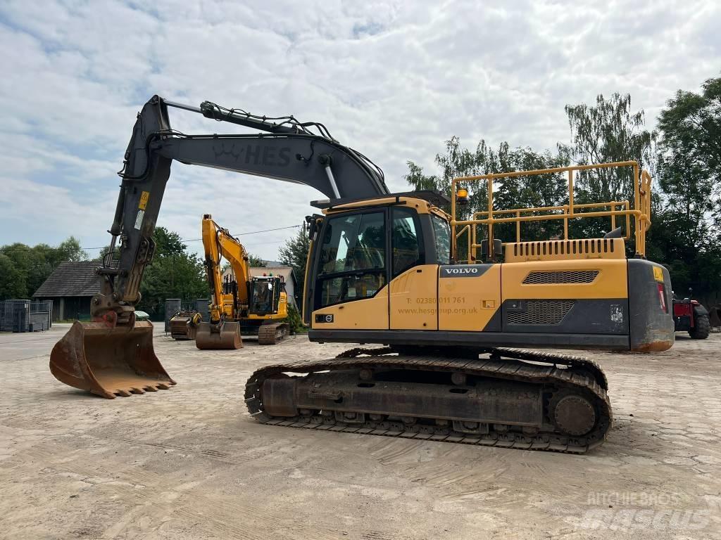 Volvo EC 250 D L Paletli ekskavatörler