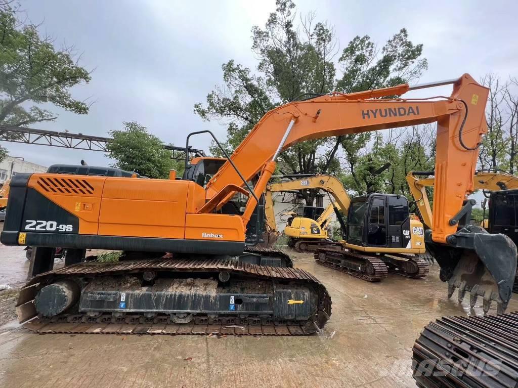 Hyundai 220LC-9S Paletli ekskavatörler