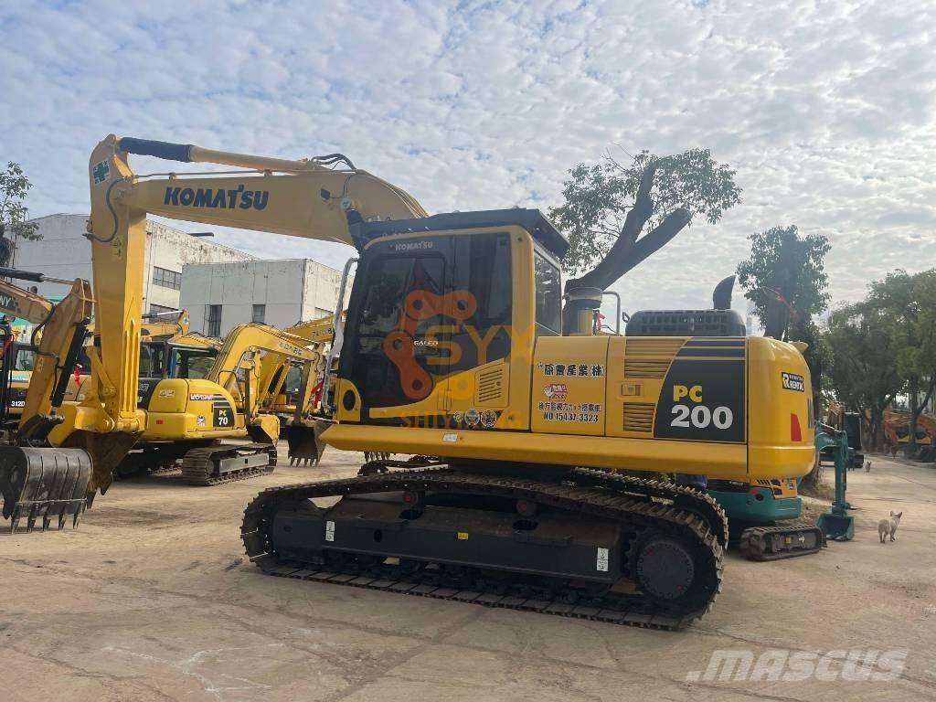 Komatsu PC 200-8 Paletli ekskavatörler