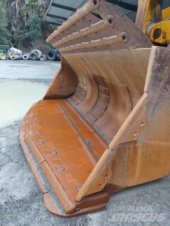 Komatsu WA800-3 Tekerlekli yükleyiciler
