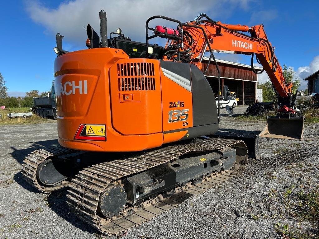 Hitachi ZX 135 US-7 Paletli ekskavatörler