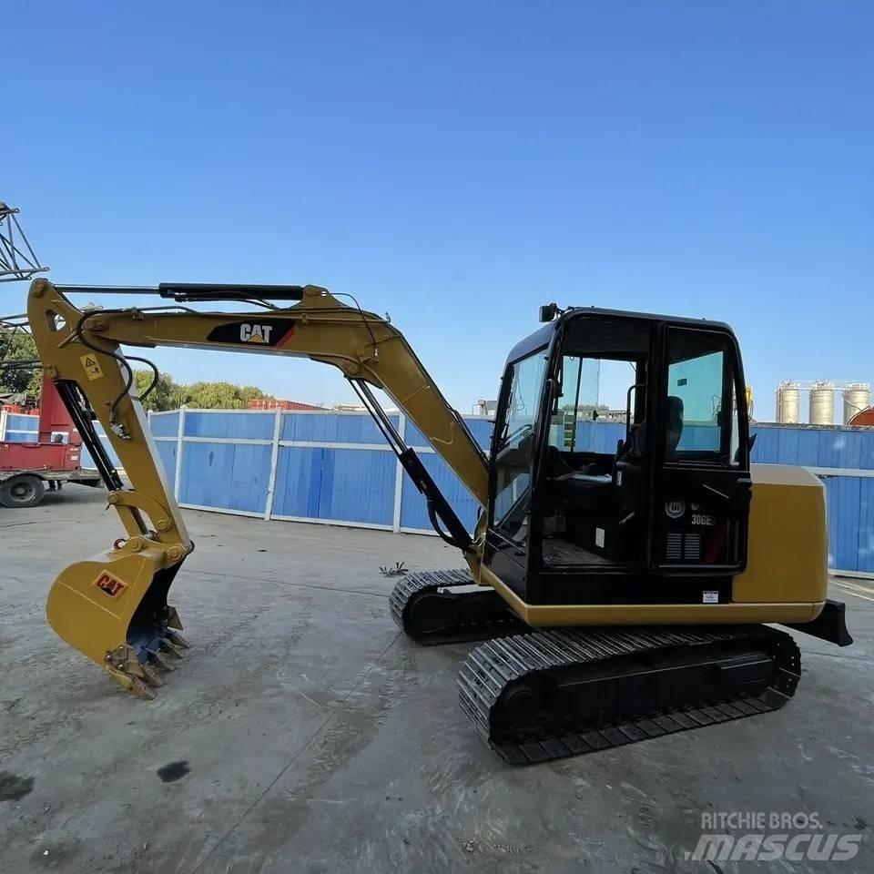 CAT 306E2 Paletli ekskavatörler