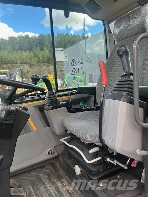 Volvo EW 60 E Lastik tekerli ekskavatörler