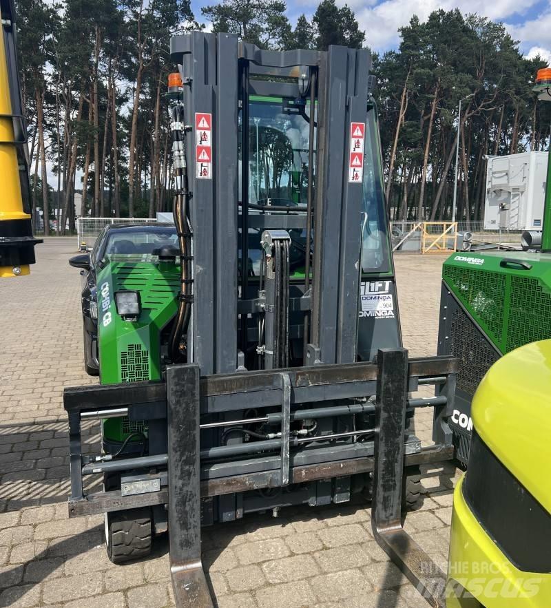 Combilift CB2500 4 yönlü reach truck