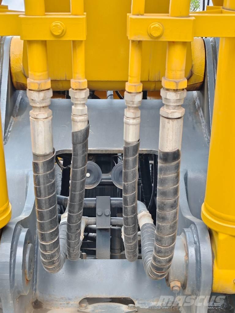 Kobelco SK 200 D Paletli ekskavatörler