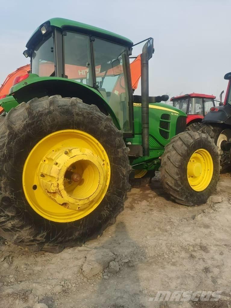 John Deere 6J-2104 Traktörler