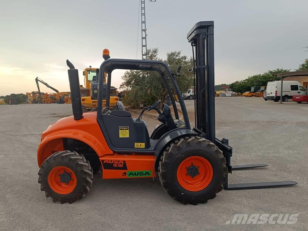 Ausa CH 250 X4 Arazi tipi forklift