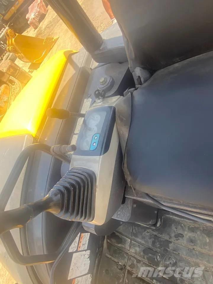 Komatsu PC 40 MR-2 Mini ekskavatörler, 7 tona dek