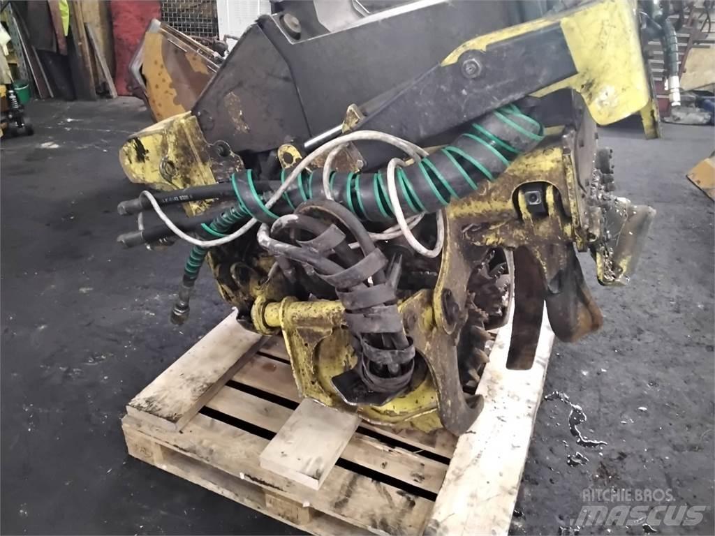 John Deere H415 Agaç kesme robotlari