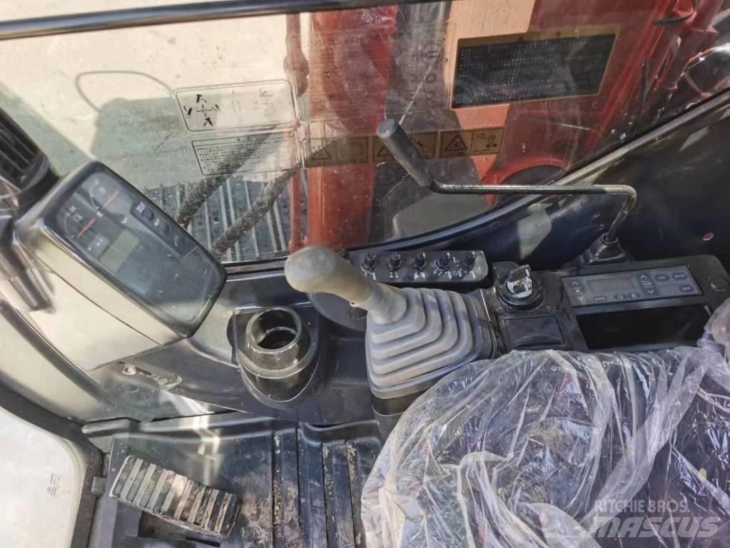 Hitachi ZX 70 Paletli ekskavatörler