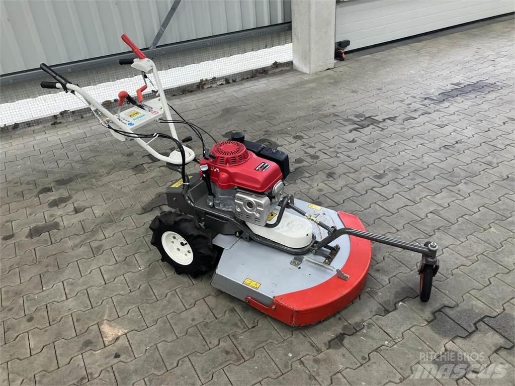 Herkules SH 71H Arkasından yürünen çim biçme makineleri
