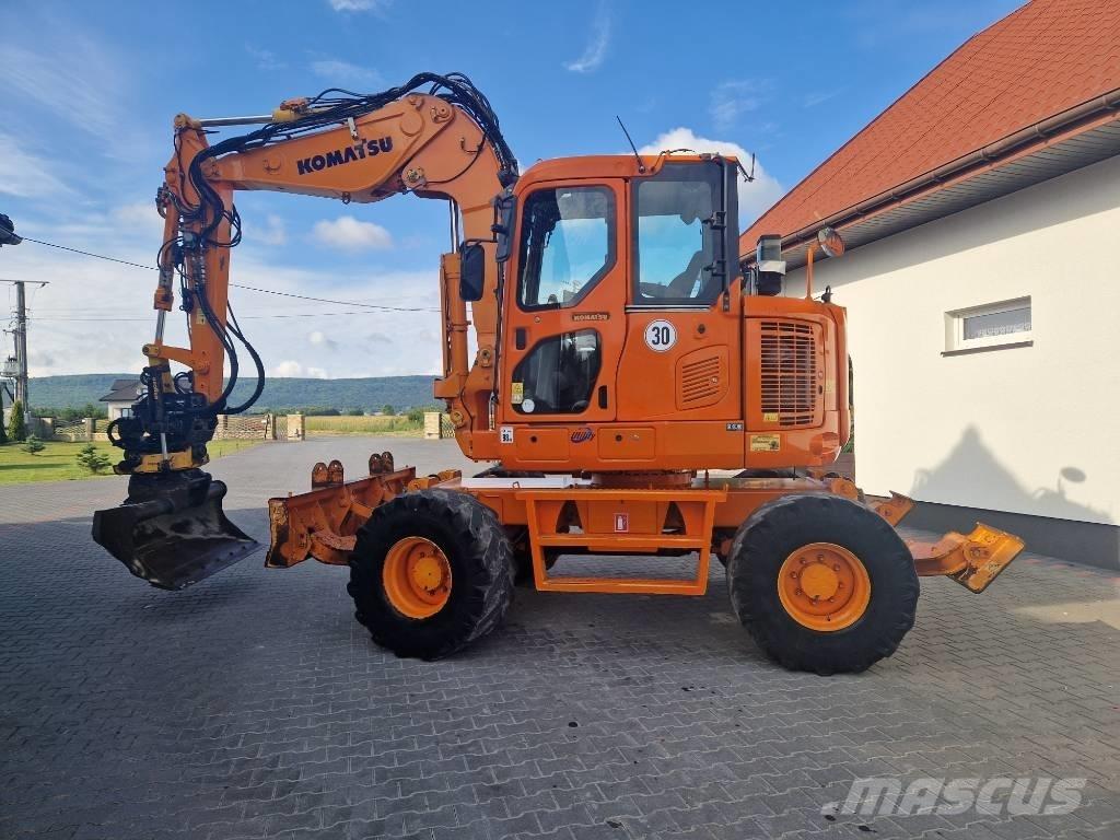 Komatsu PW110 Lastik tekerli ekskavatörler
