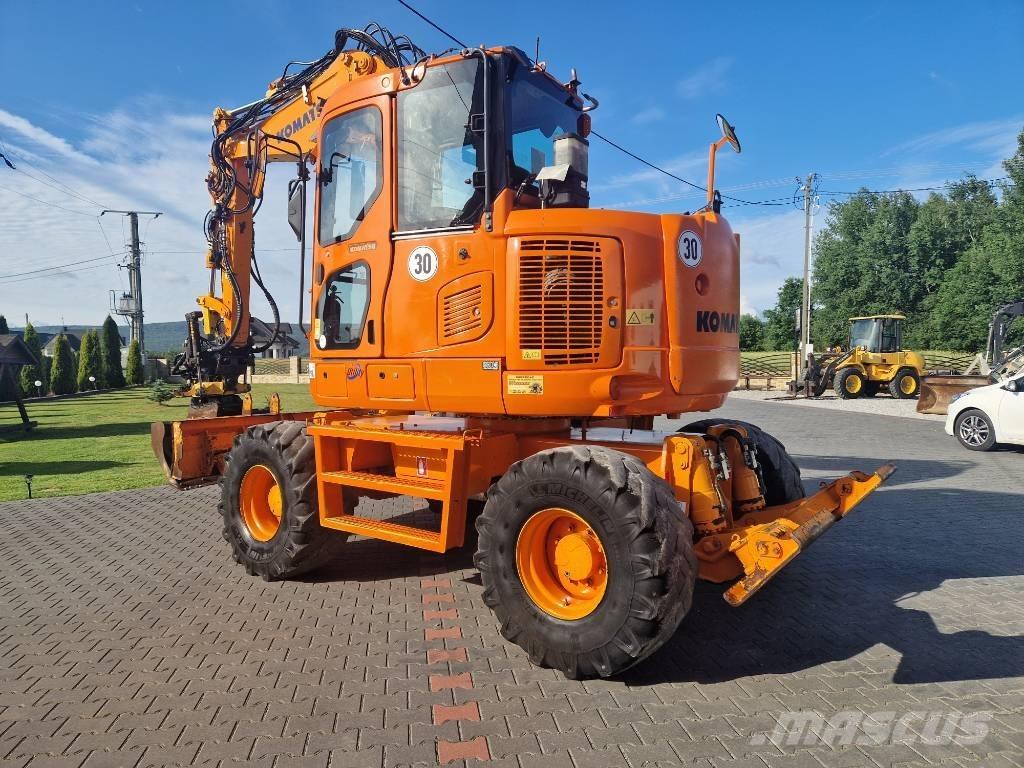 Komatsu PW110 Lastik tekerli ekskavatörler
