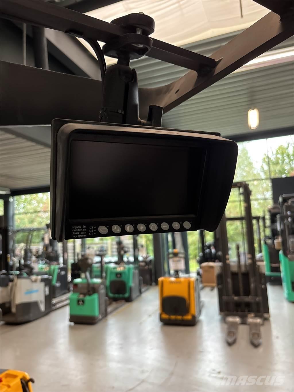 Atlet UMS160 Reach truck - depo içi istif araçları