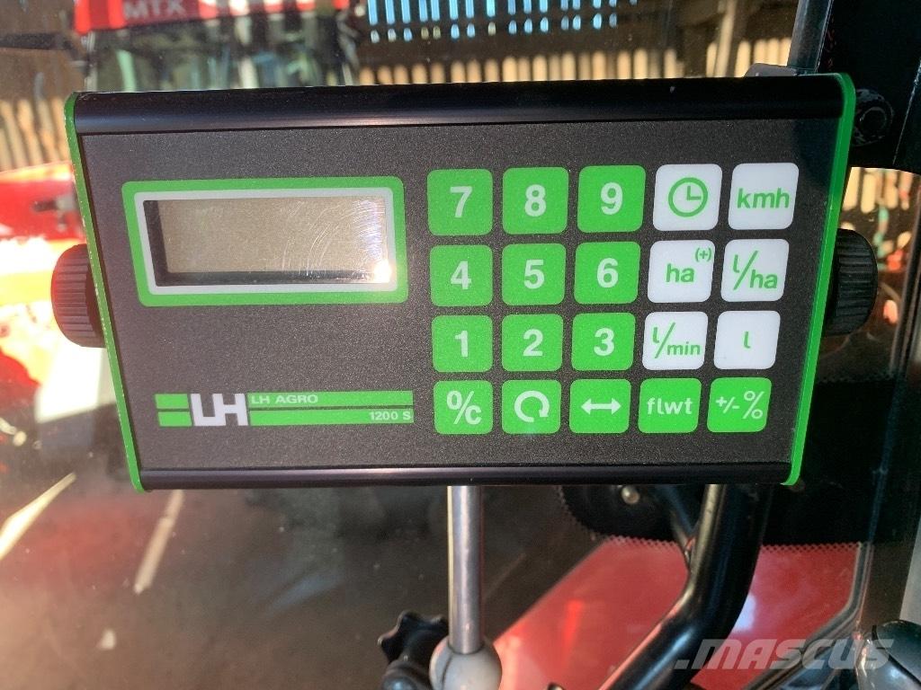 Hardi TZY 2400 Çekilir pülverizatörler