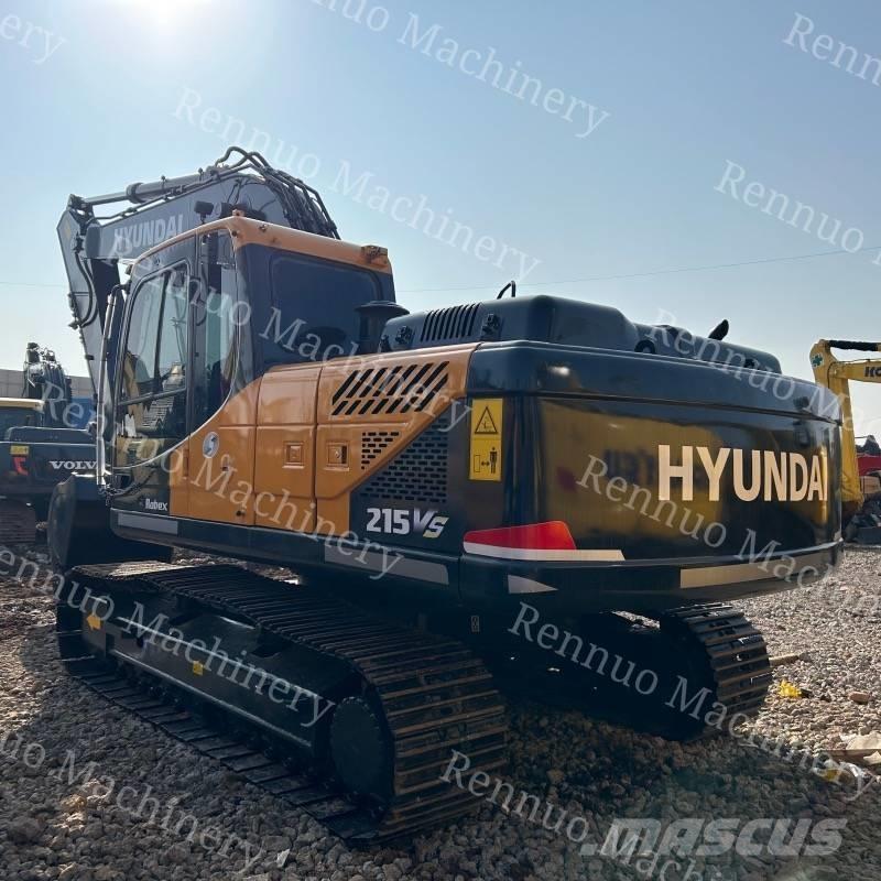 Hyundai 215 Paletli ekskavatörler