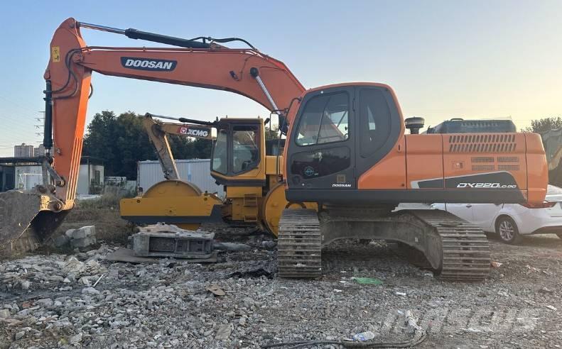 Doosan DX220 Paletli ekskavatörler