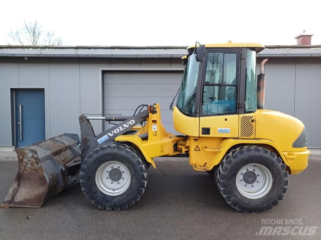Volvo L 30 B Tekerlekli yükleyiciler