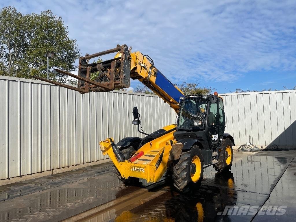 JCB 540-140 Hi Viz Teleskopik yükleyiciler