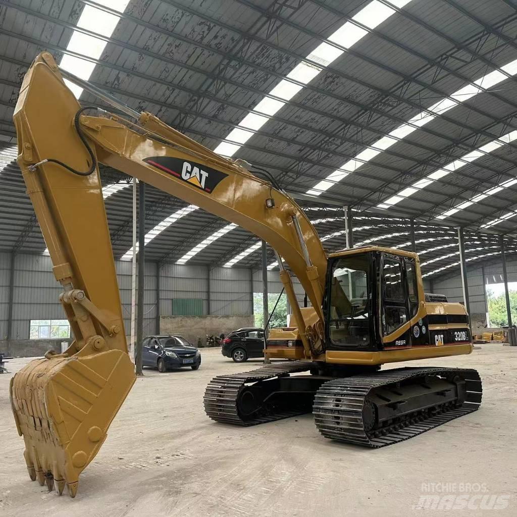 CAT 320B Paletli ekskavatörler