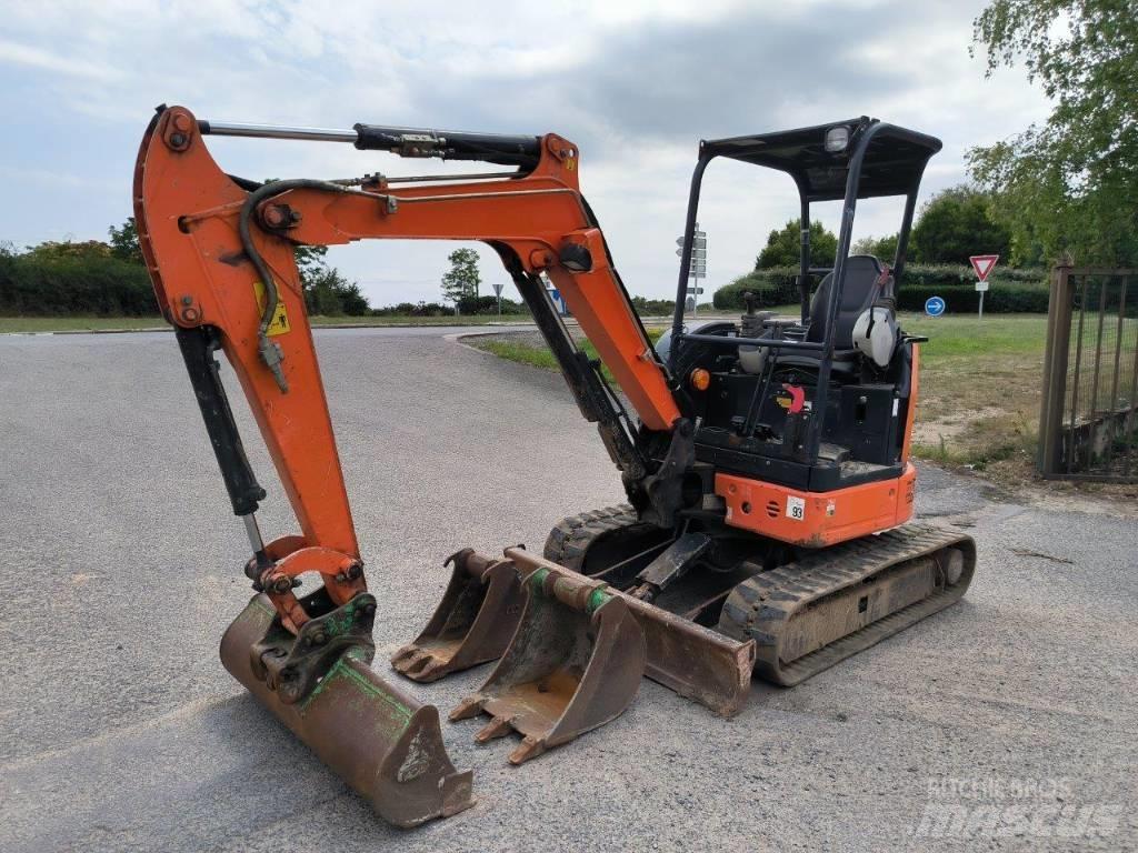 Hitachi ZX 26 U-5 A Mini ekskavatörler, 7 tona dek