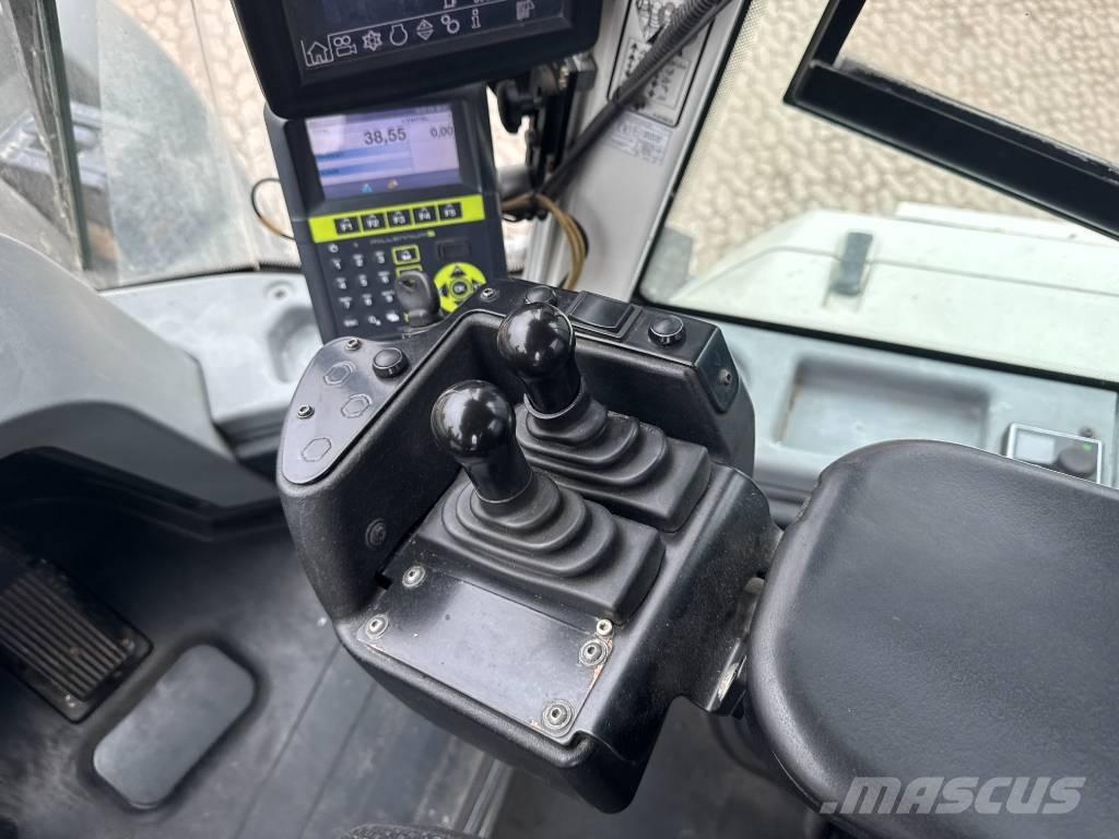 Liebherr L576 Tekerlekli yükleyiciler