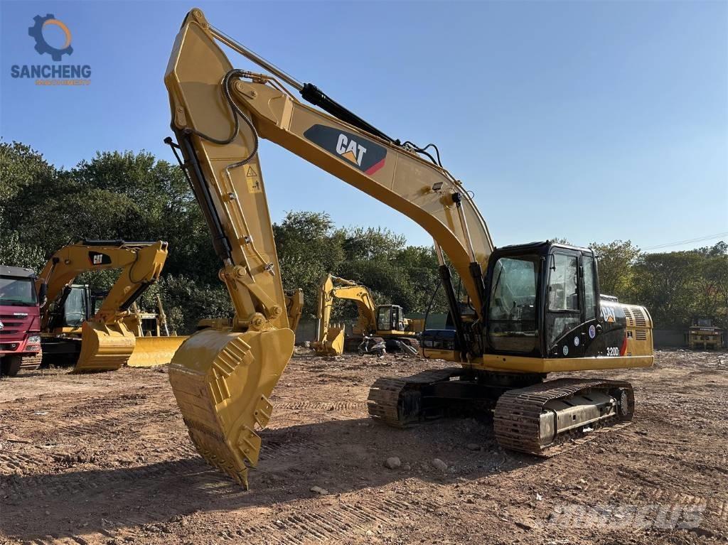 CAT 320 D L Paletli ekskavatörler