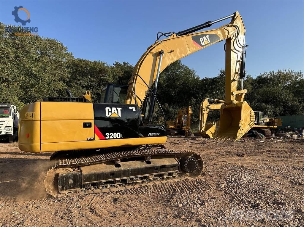 CAT 320 D L Paletli ekskavatörler