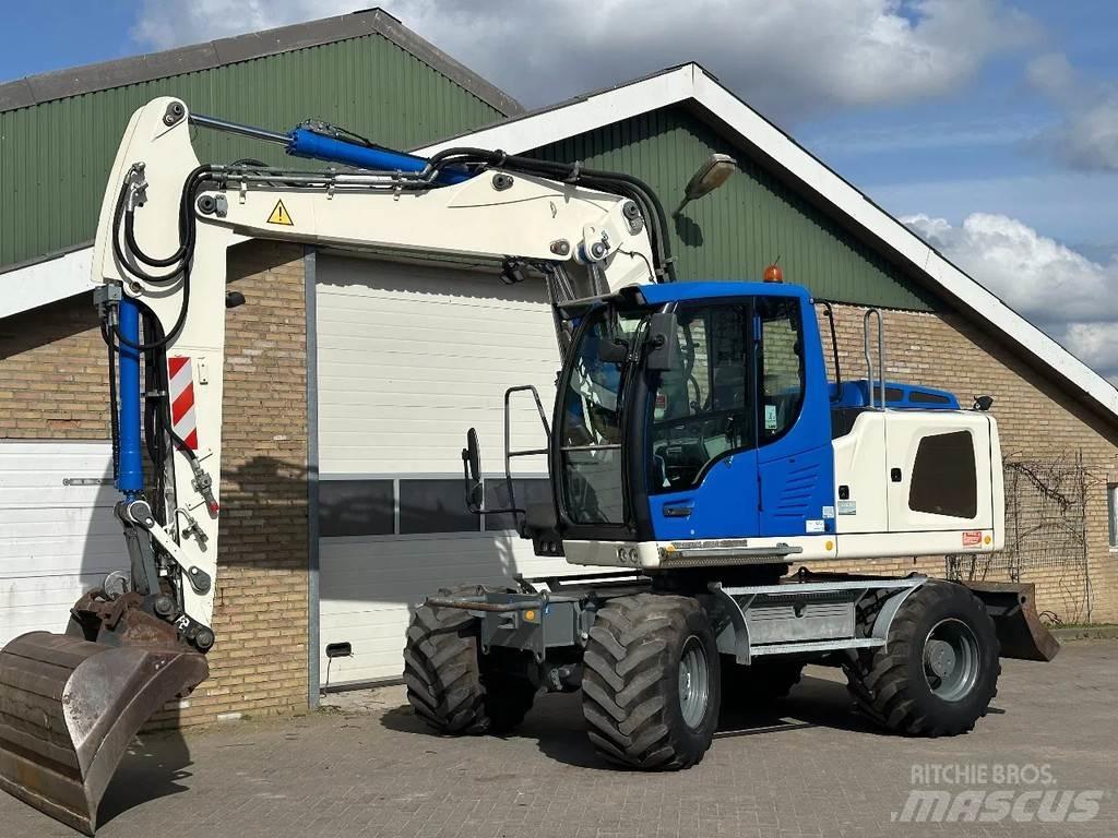 Liebherr A914 Lastik tekerli ekskavatörler