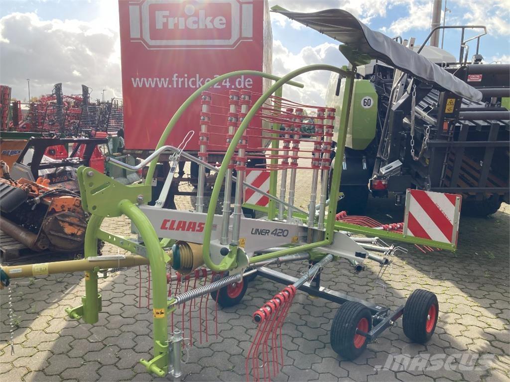 CLAAS Liner 420 Kendi yürür saman makinaları