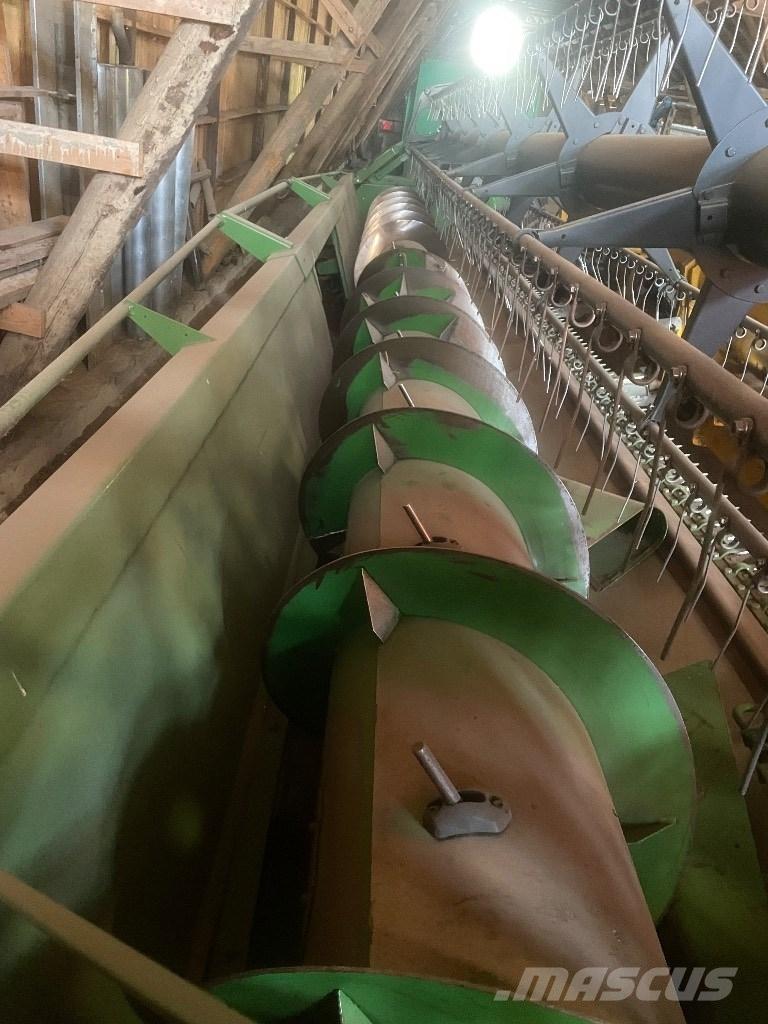 John Deere T670 Biçerdöverler