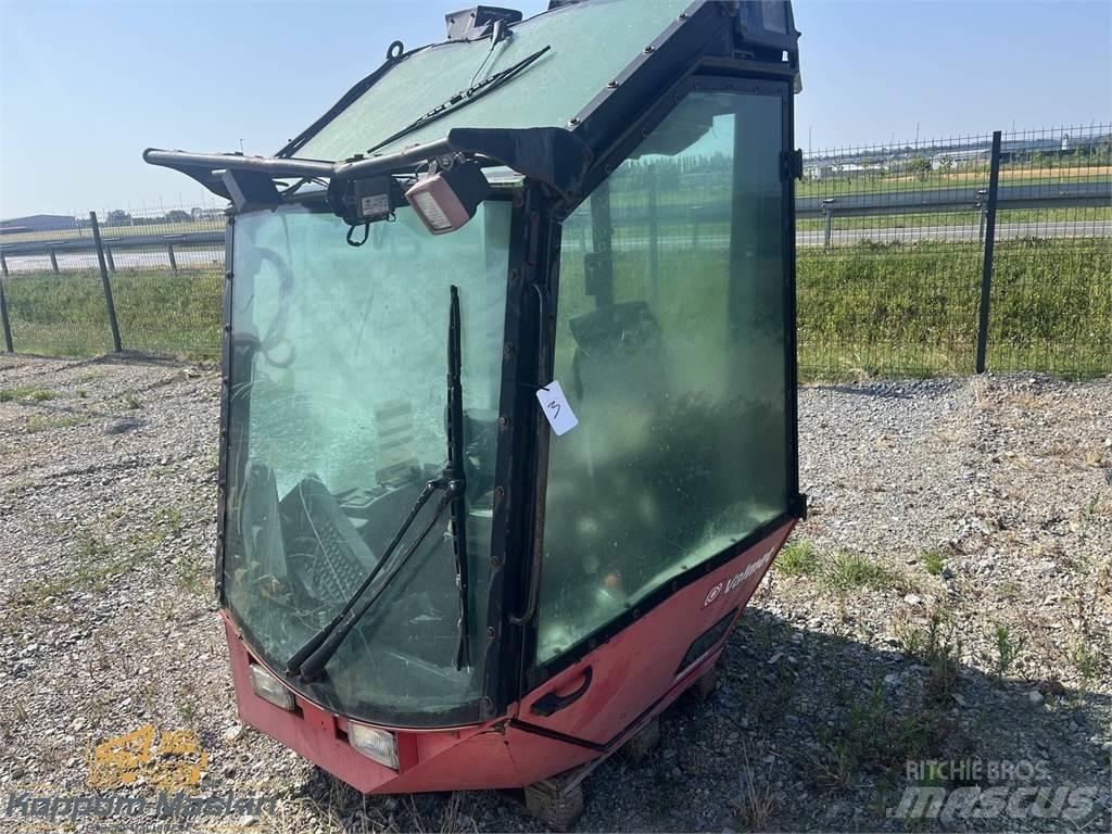 Valmet 911.1 Kabin