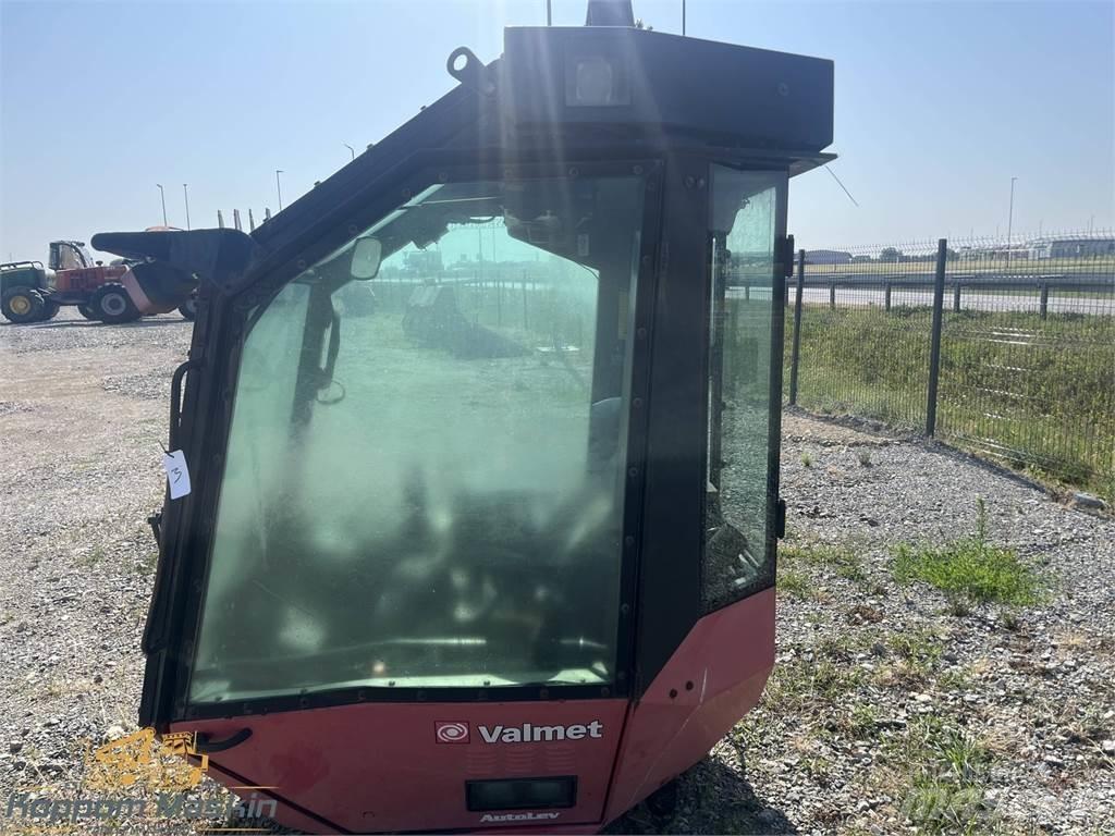 Valmet 911.1 Kabin