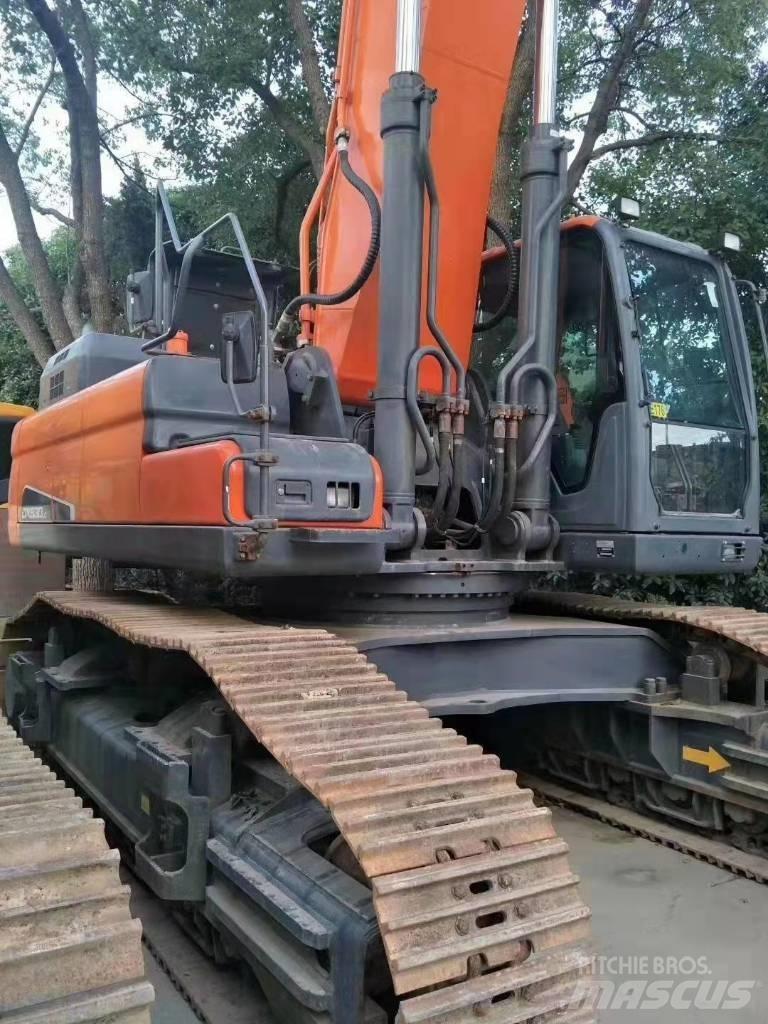 Doosan DX 530 Paletli ekskavatörler