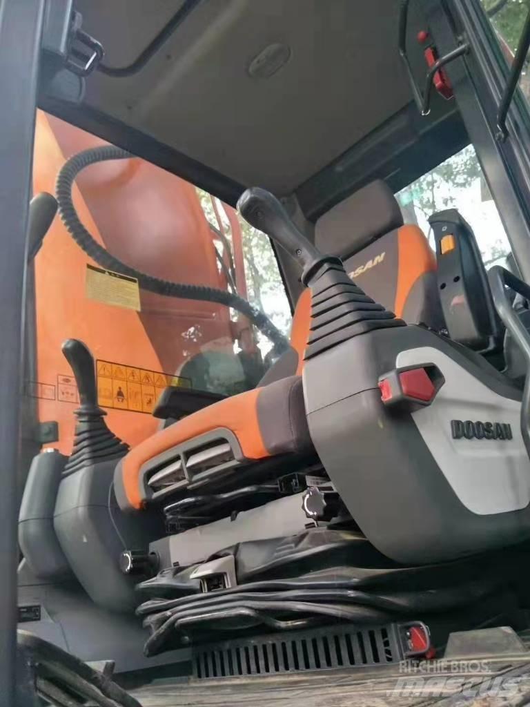 Doosan DX 530 Paletli ekskavatörler