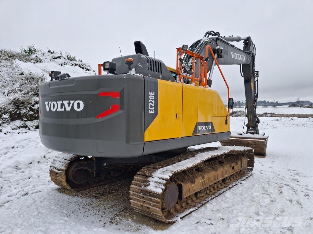 Volvo EC220E Paletli ekskavatörler