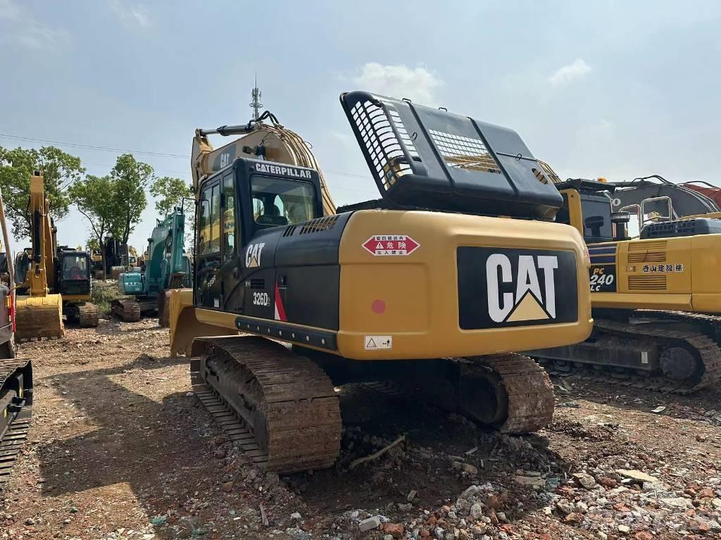 CAT 326D Paletli ekskavatörler